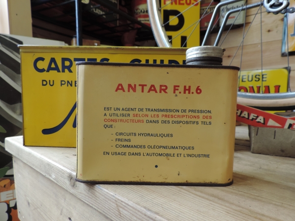 Bidon d'huile Antar- DSCN13-01-2023-1_105.JPG