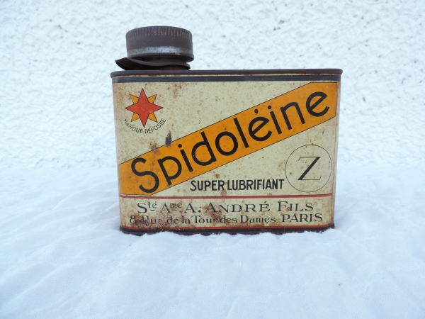 Bidon d'huile Spidol&eacute;ine- DSCN7837.JPG