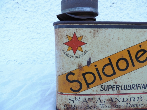 Bidon d'huile Spidol&eacute;ine- DSCN7838.JPG