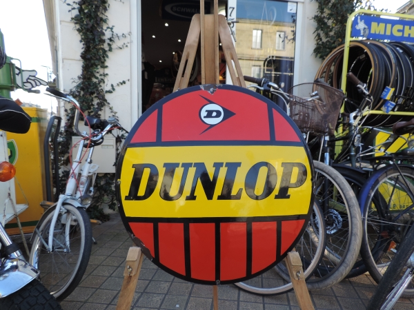 Plaque émaillée Dunlop