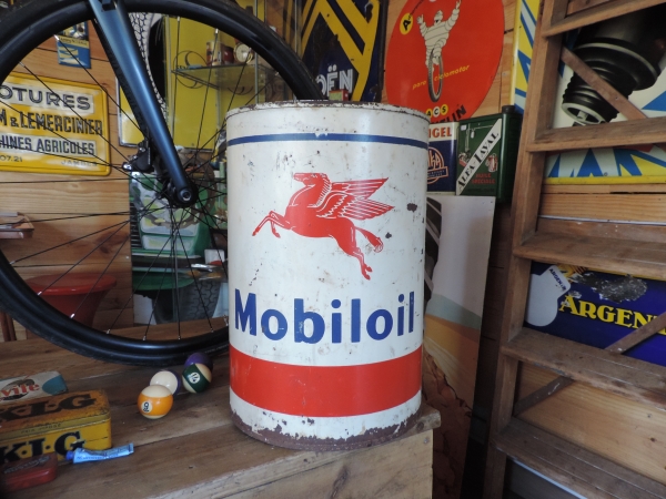 Fut &agrave; huile Mobiloil- efghi04122024-1_88.JPG