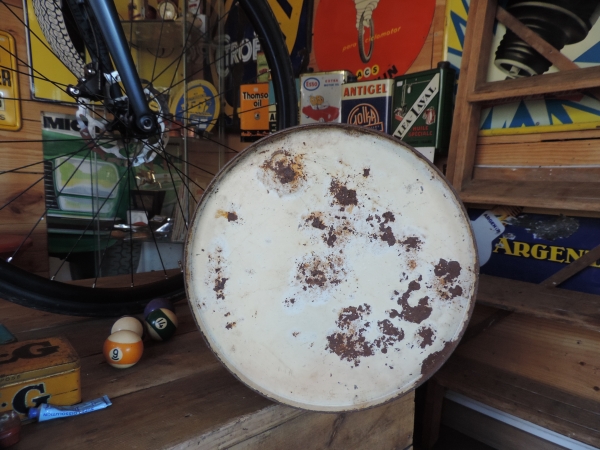 Fut &agrave; huile Mobiloil- efghi04122024-1_91.JPG
