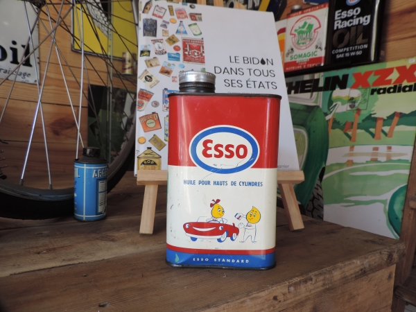 Bidon d'huile Esso