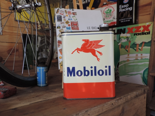 Bidon d'huile Mobiloil