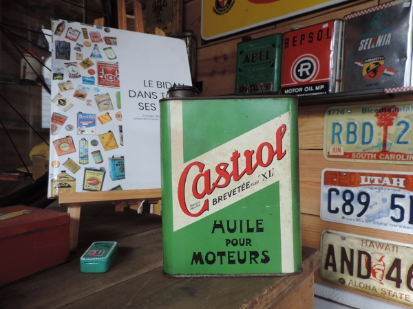 Bidon d'huile Castrol