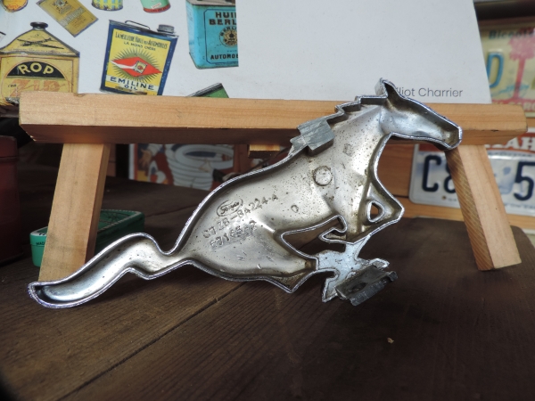 Insigne Ford Mustang- efghi16-09-2026-01_10.JPG