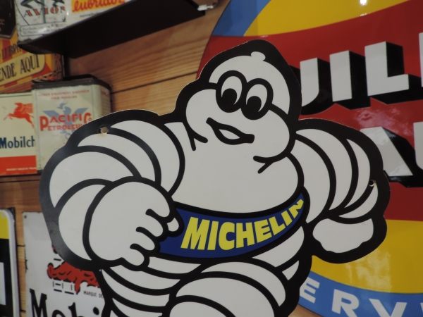 Plastique en d&eacute;coupe Michelin- efghi16122025-01_04.JPG