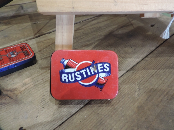 Bo&icirc;te Rustines