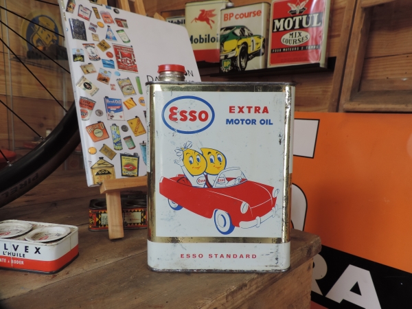 Bidon d'huile Esso