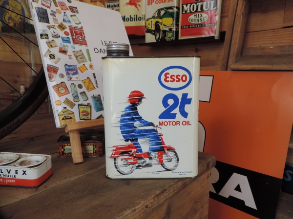 Bidon d'huile Esso