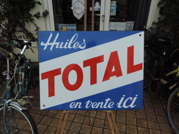 Plaque &eacute;maill&eacute;e Total