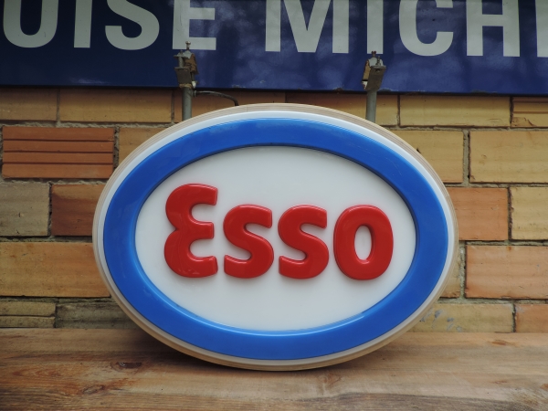 Enseigne lumineuse ESSO- efghi24032025-1_02.JPG