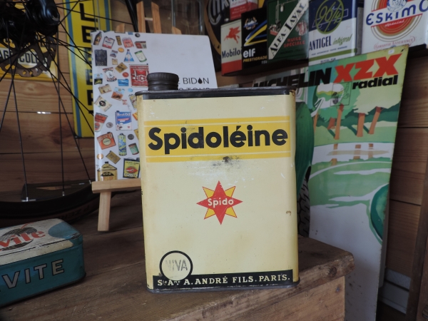 Bidon d'huile Spidol&eacute;ine- efghi26032025-1_89.JPG